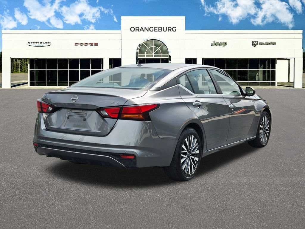 Used 2024 Nissan Altima 2.5 SV FWD image 8