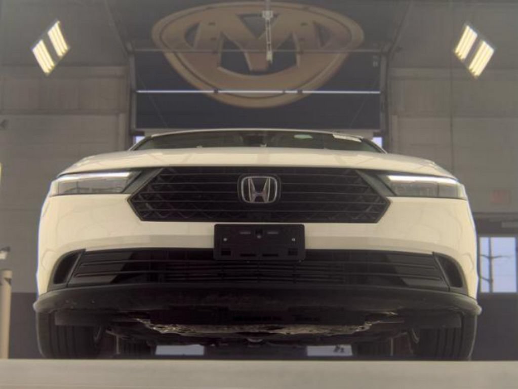 Used 2025 Honda Accord LX image 4