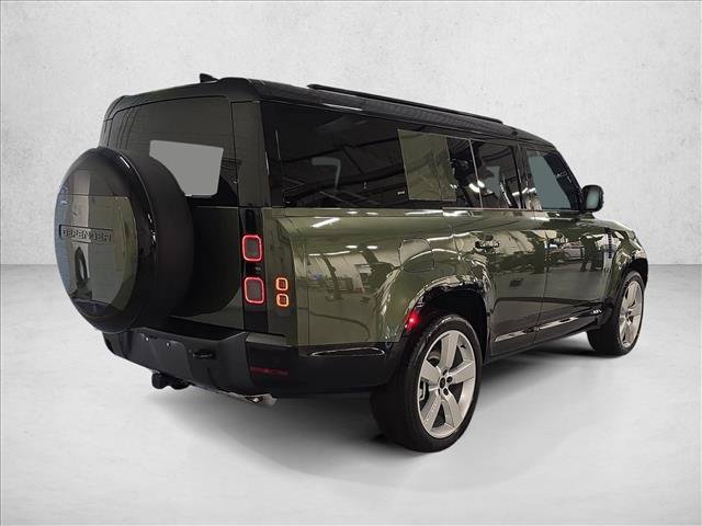 New 2026 Land Rover Defender 130 X-Dynamic SE AWD/4WD image 5