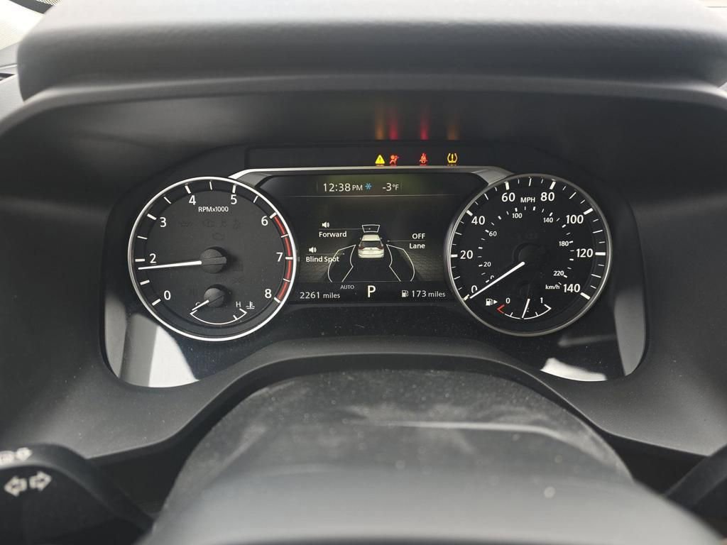 Certified 2025 Nissan Rogue SV image 10