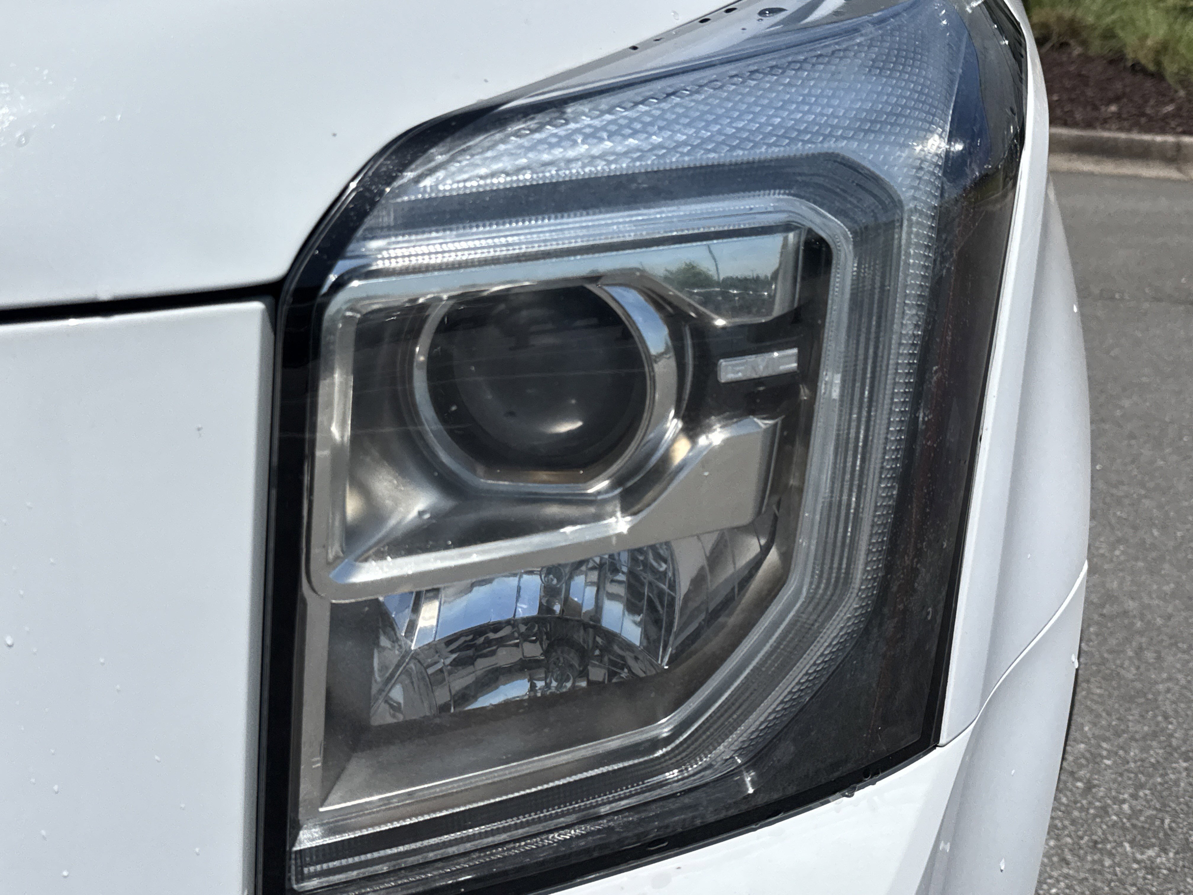 Used 2018 GMC Yukon XL Denali RWD image 6