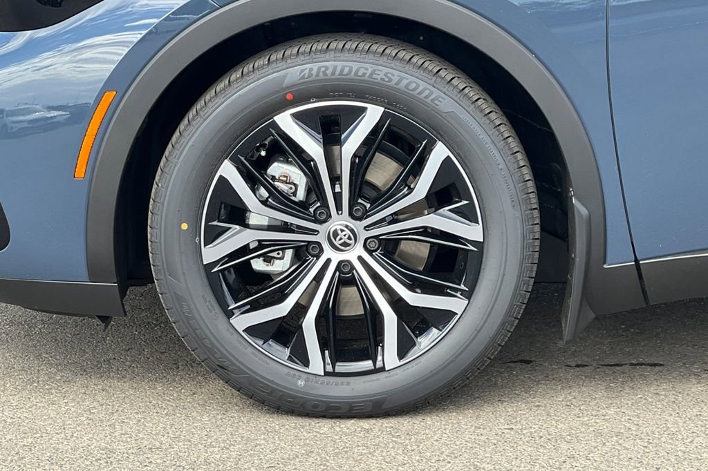 New 2026 Toyota Crown XLE image 25