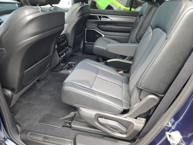 New 2026 Jeep Grand Wagoneer Limited AWD/4WD image 26