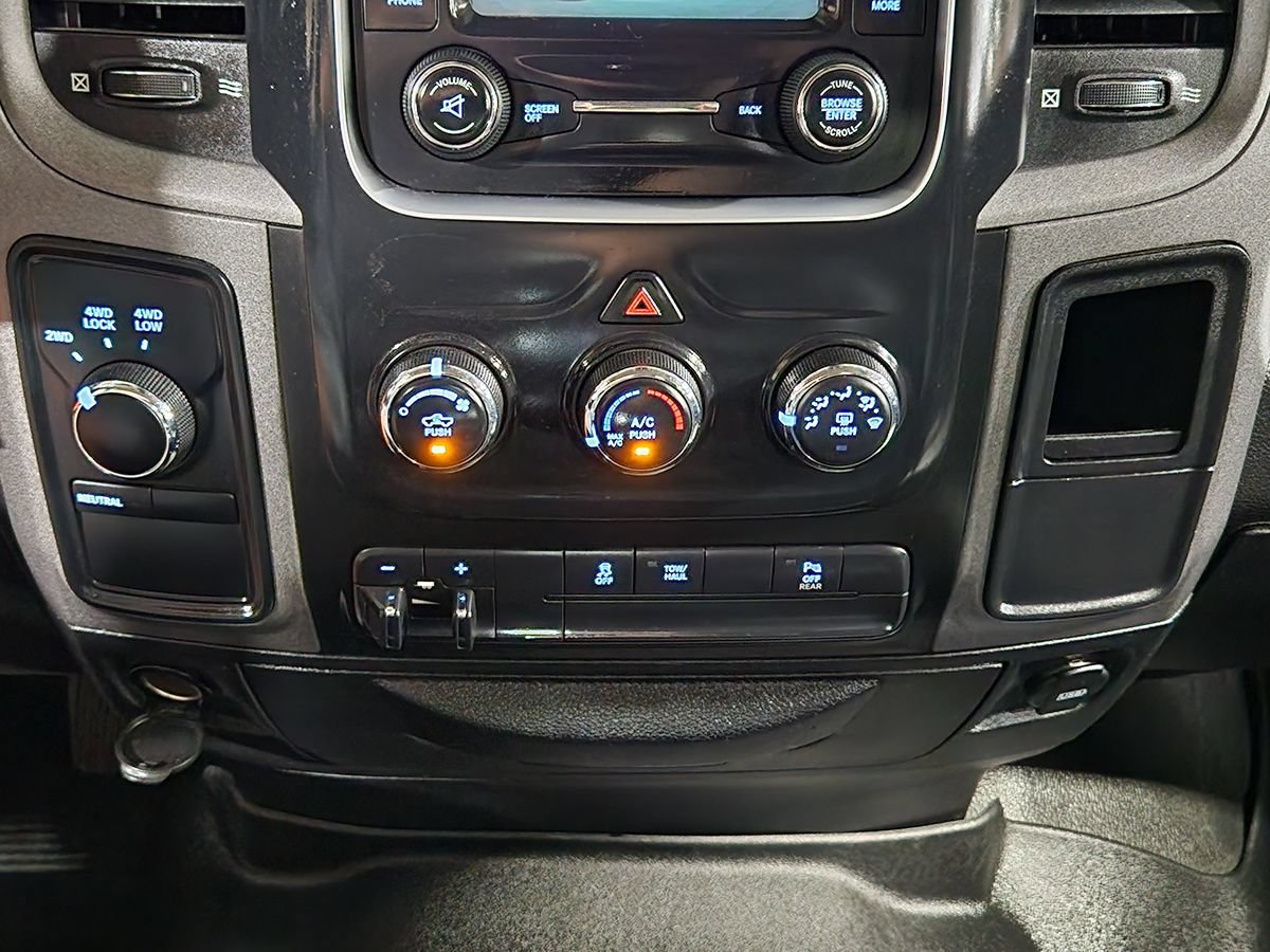 Used 2018 RAM 2500 Tradesman w/ Chrome Appearance Group AWD/4WD image 38