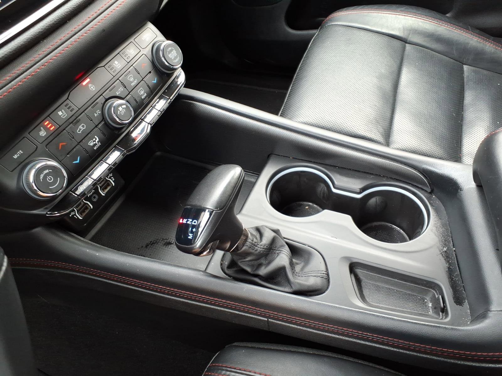 Used 2024 Dodge Durango GT image 13