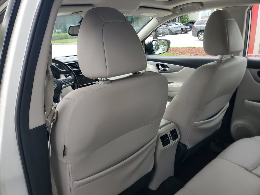 Certified 2020 Nissan Rogue Sport SL w/ Premium Package FWD image 11