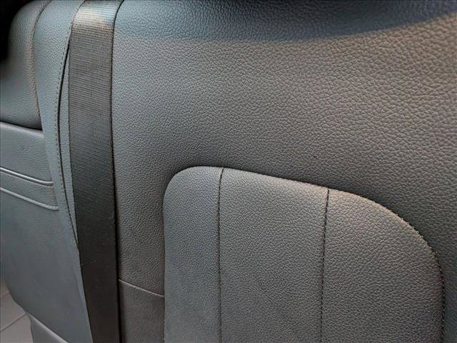 Used 2023 Mercedes-Benz EQB 300 4MATIC image 17