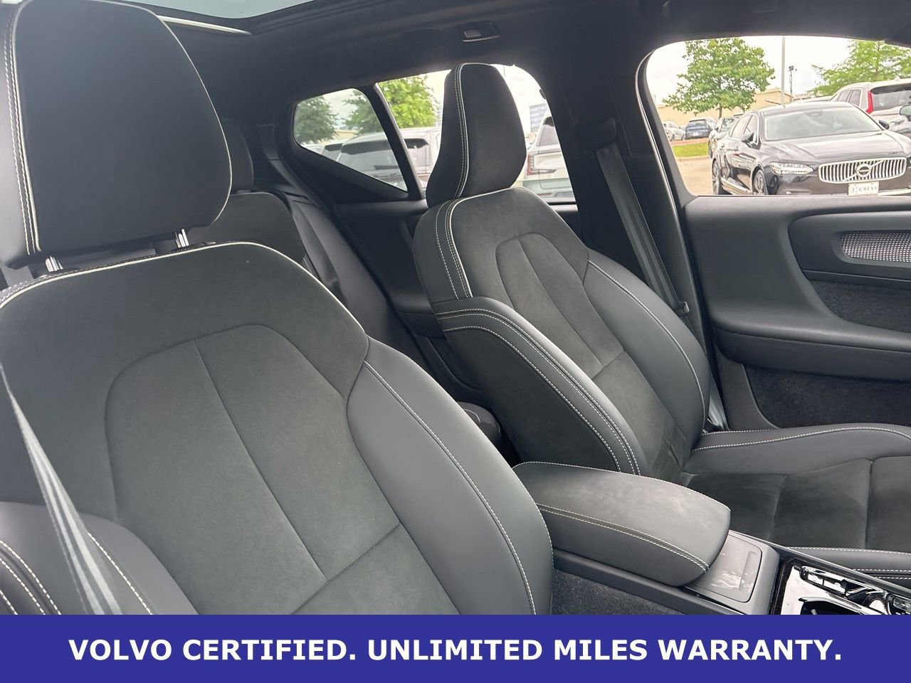 Certified 2023 Volvo XC40 B5 Plus w/ Climate Package image 13