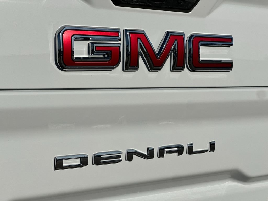 New 2026 GMC Sierra 2500 Denali w/ Denali Reserve Package image 25