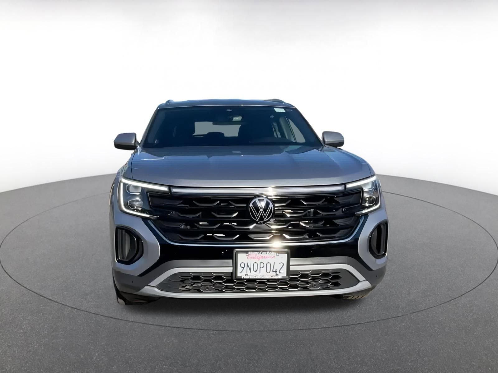 Used 2025 Volkswagen Atlas Cross Sport SE image 4