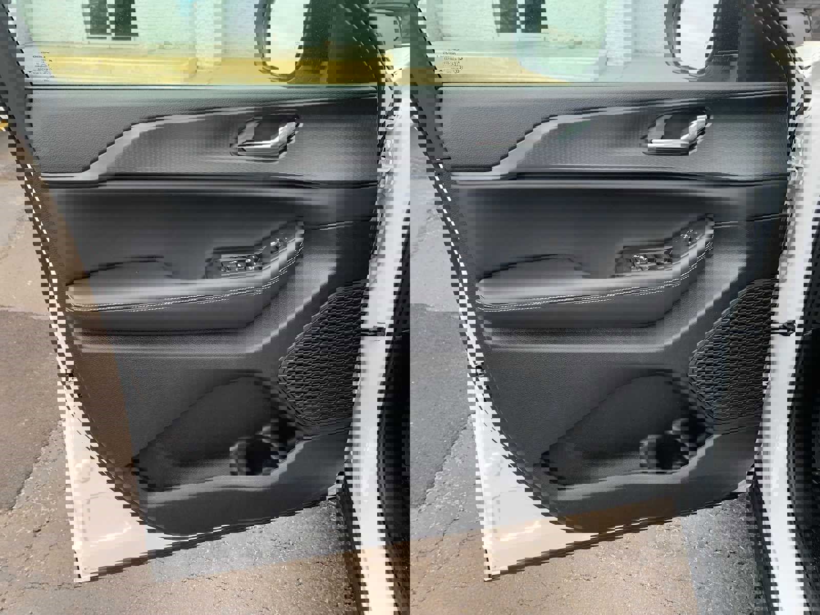 New 2025 Jeep Grand Cherokee Laredo X w/ Luxury Tech Group I image 5