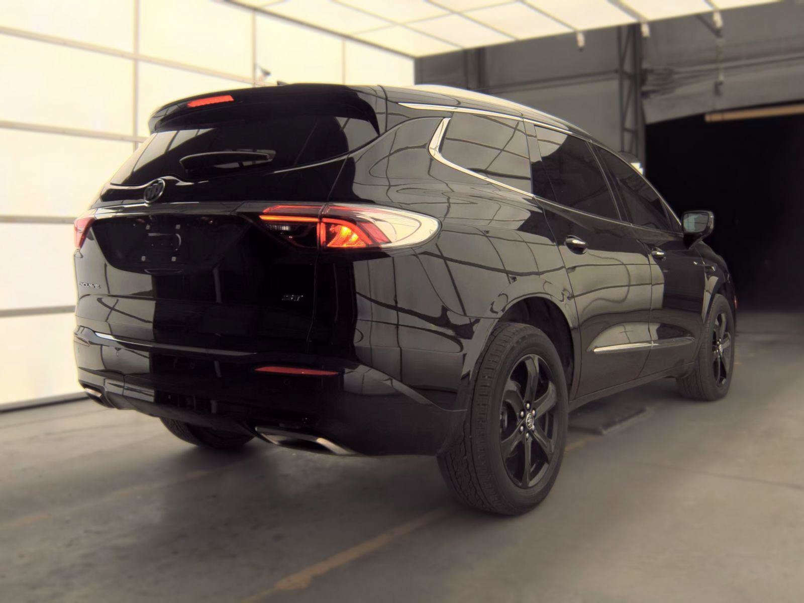 Used 2023 Buick Enclave Essence w/ Sport Touring Edition FWD image 6