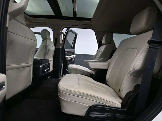 Used 2021 Ford Expedition Platinum image 42