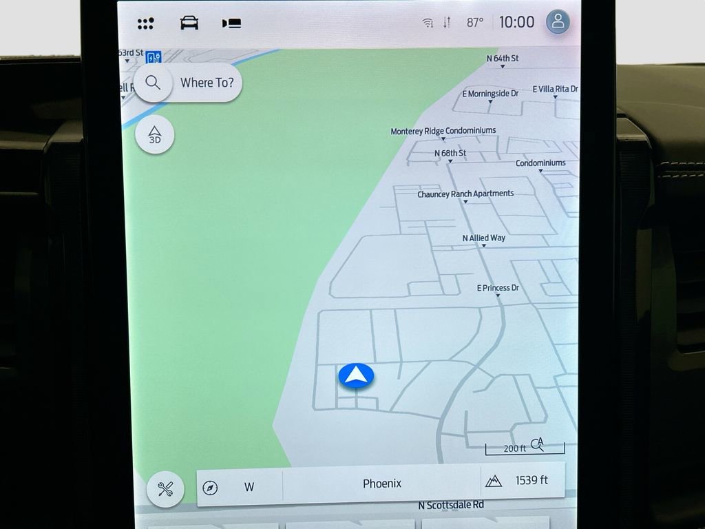 Used 2023 Ford F150 Lightning Platinum image 14