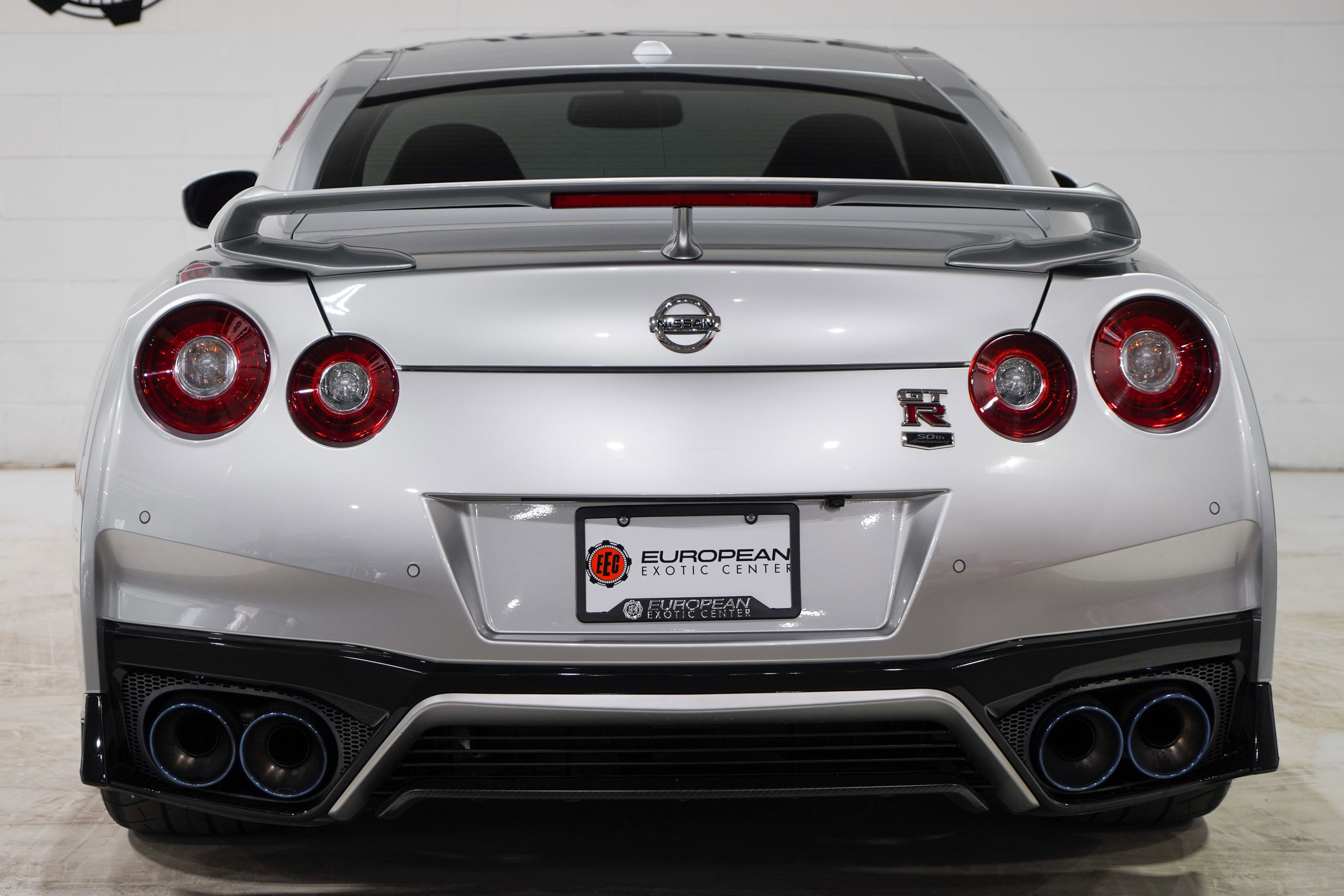 Used 2020 Nissan GT-R Premium AWD/4WD image 3