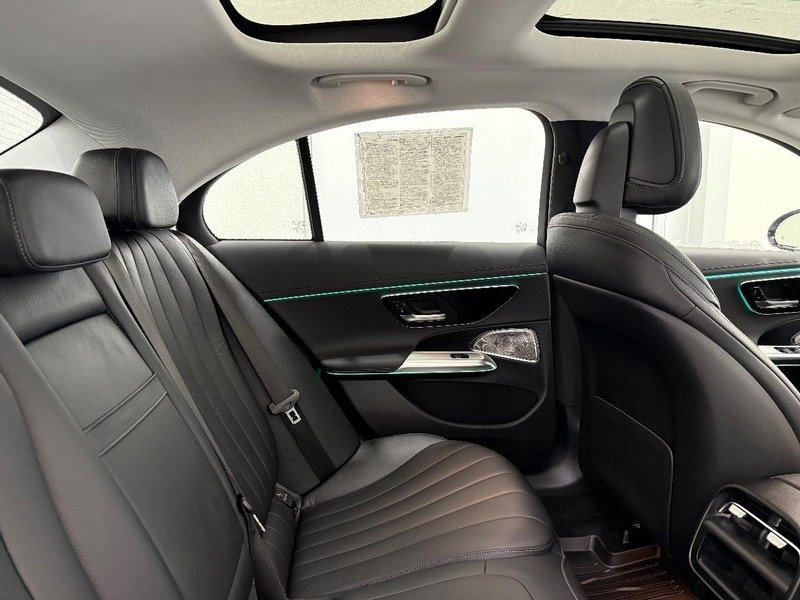 Certified 2024 Mercedes-Benz E 350 4MATIC Sedan image 8