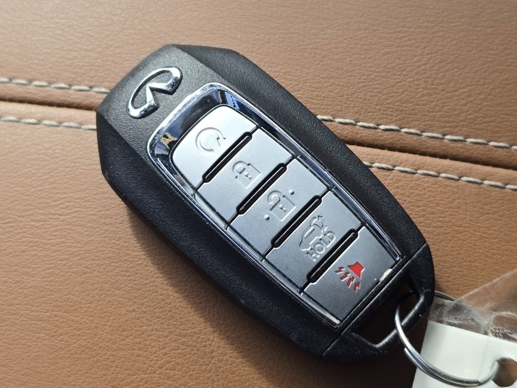 Used 2024 INFINITI QX60 Sensory image 36
