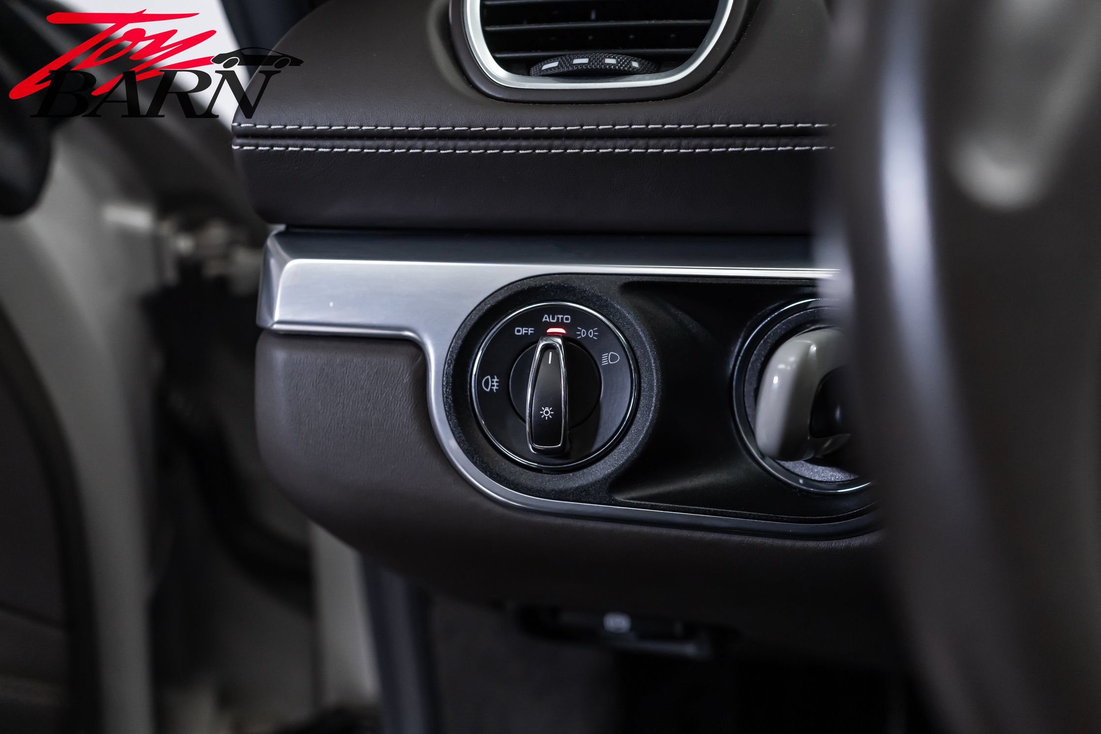 Used 2019 Porsche 718 Boxster S RWD image 35