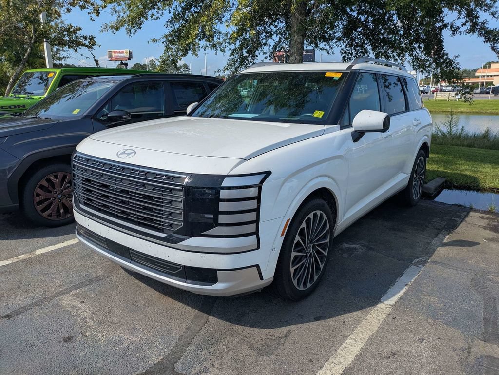 Used 2026 Hyundai Palisade Calligraphy FWD image 3