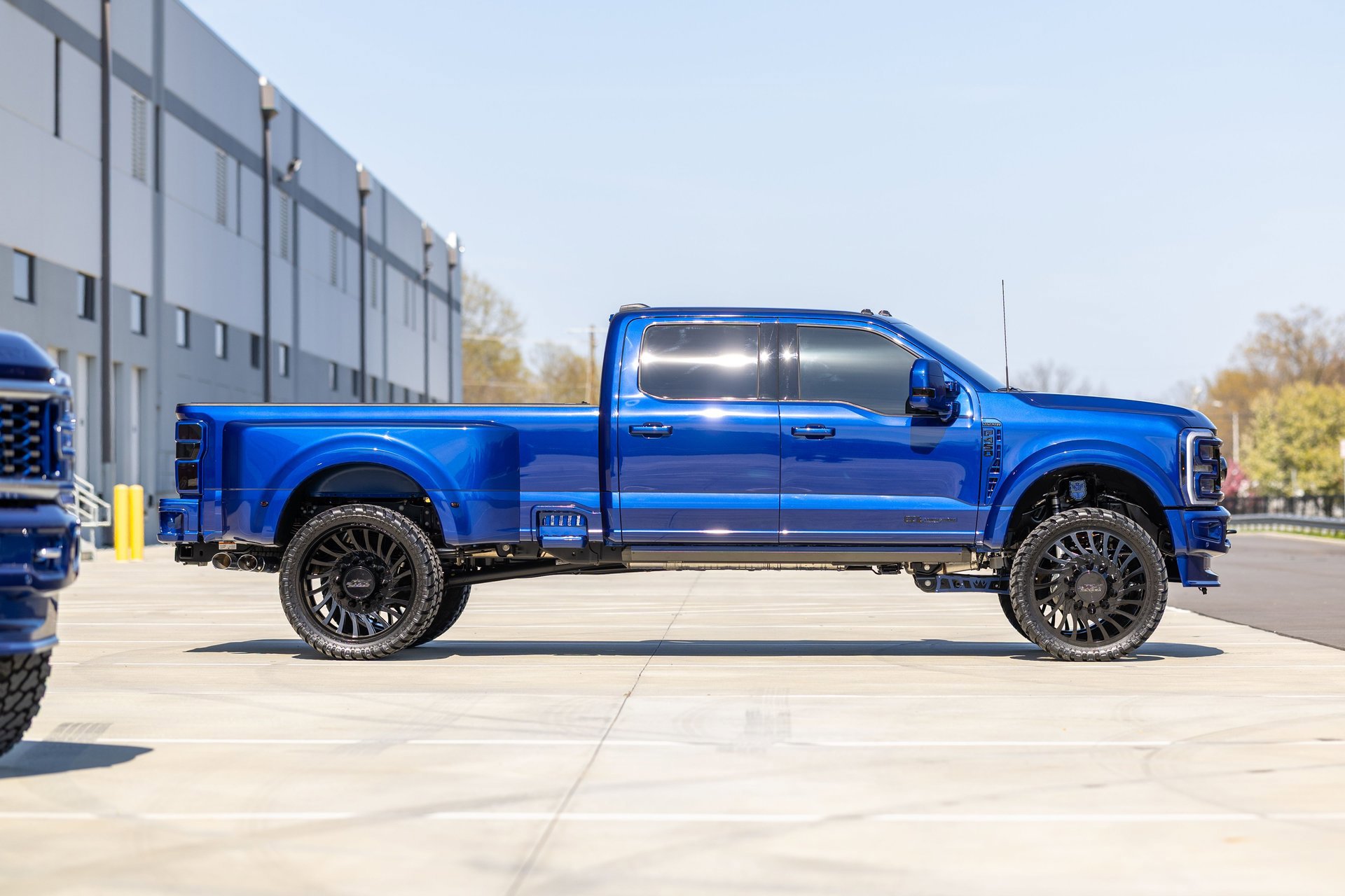 Used 2026 Ford F450 Platinum w/ Platinum Plus Package AWD/4WD image 5