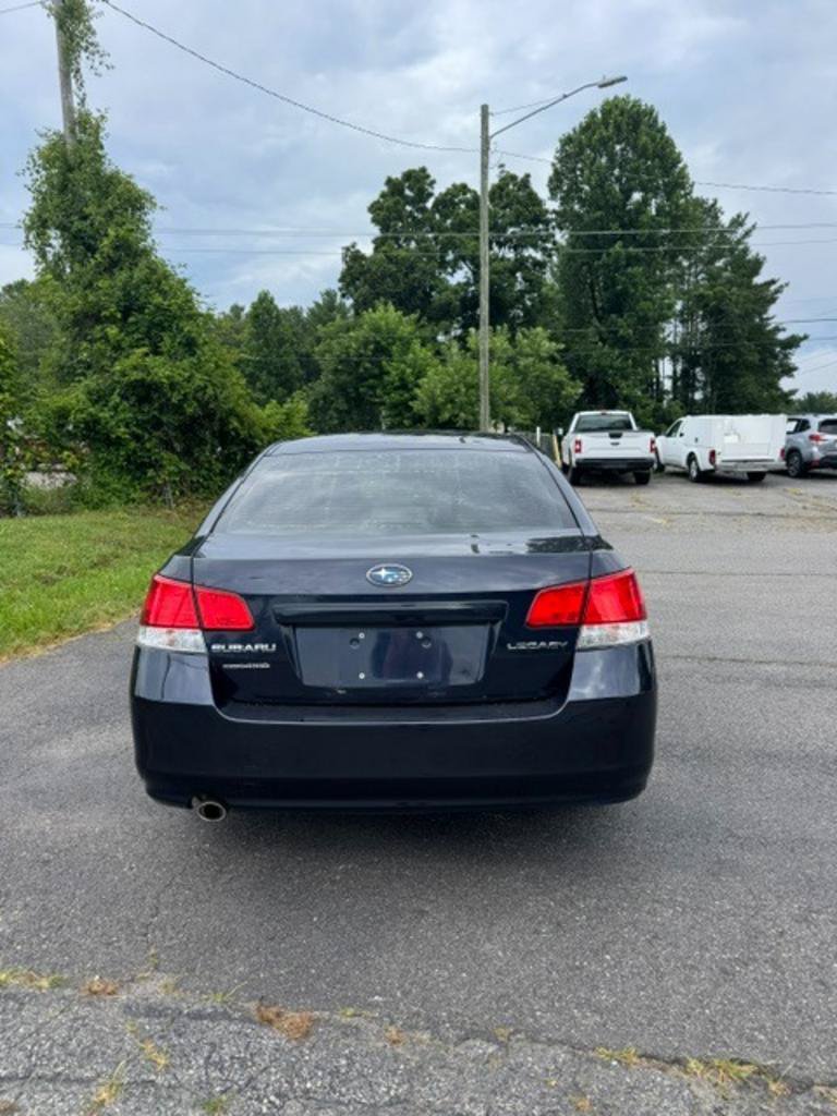 Used 2012 Subaru Legacy 2.5i Premium w/ All-Weather Pkg AWD/4WD image 4