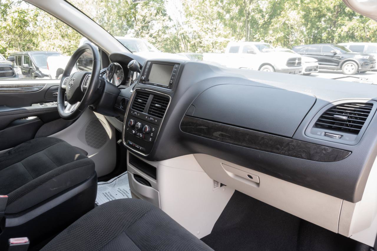 Used 2017 Dodge Grand Caravan SE w/ Power Window Group FWD image 36