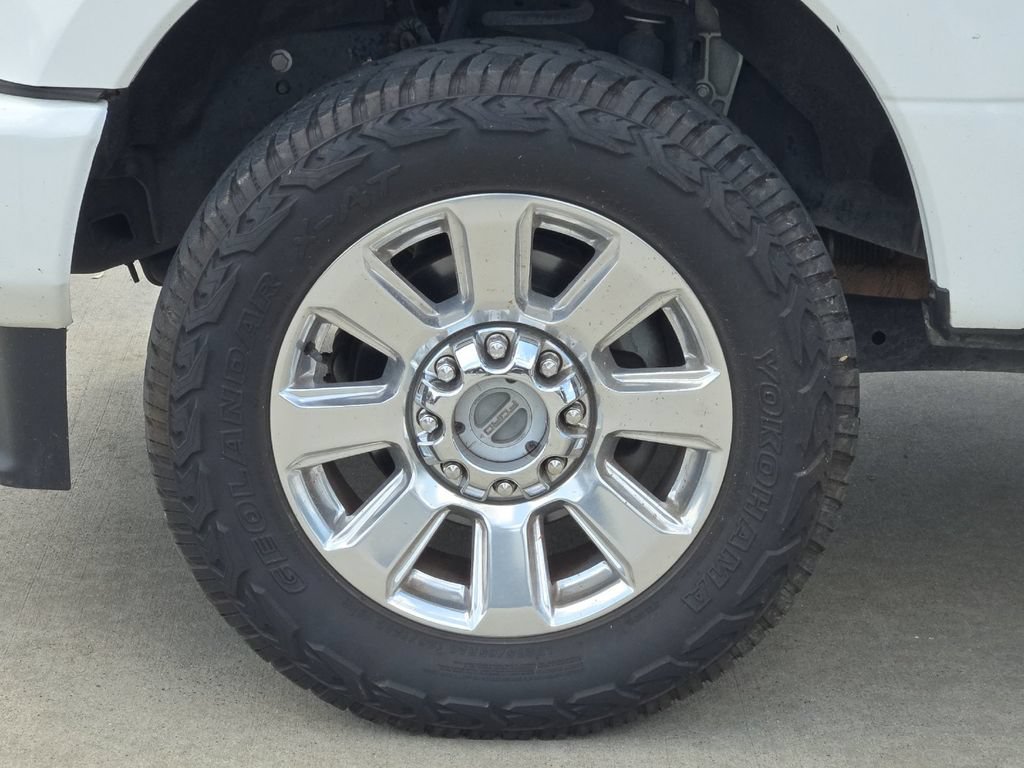 Used 2022 Ford F250 Platinum w/ FX4 Off-Road Package AWD/4WD image 26