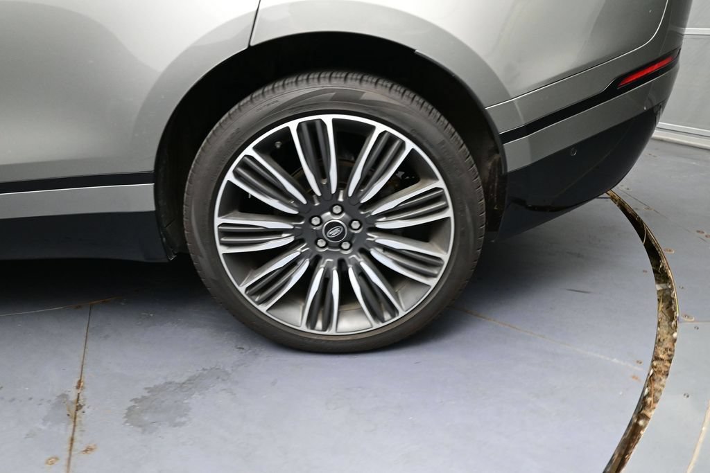 Used 2018 Land Rover Range Rover Velar R-Dynamic HSE AWD/4WD image 15