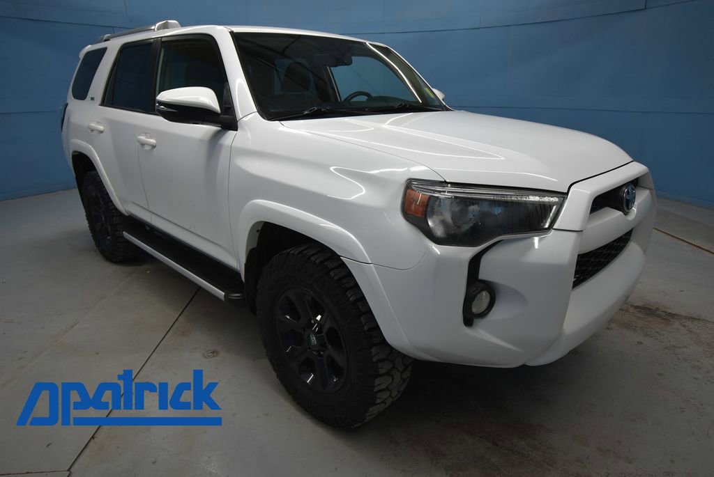 Used 2018 Toyota 4Runner SR5 Premium AWD/4WD image 1