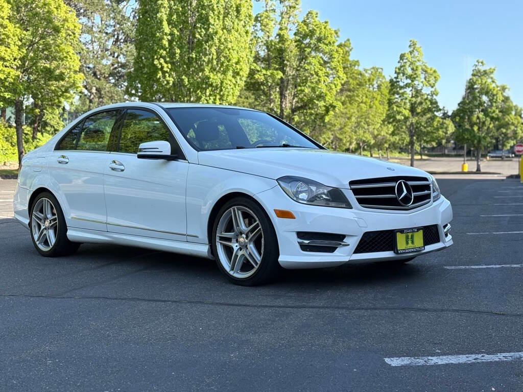 Used 2014 Mercedes-Benz C 300 4MATIC Sedan image 7