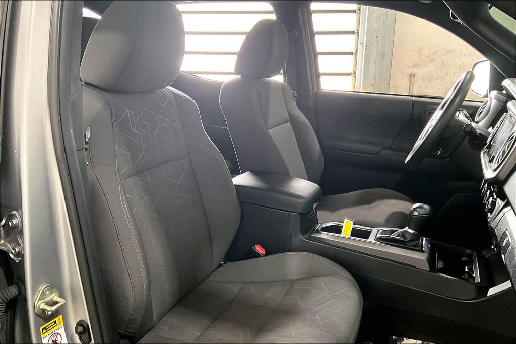 Used 2016 Toyota Tacoma TRD Off-Road w/ Towing Package image 26