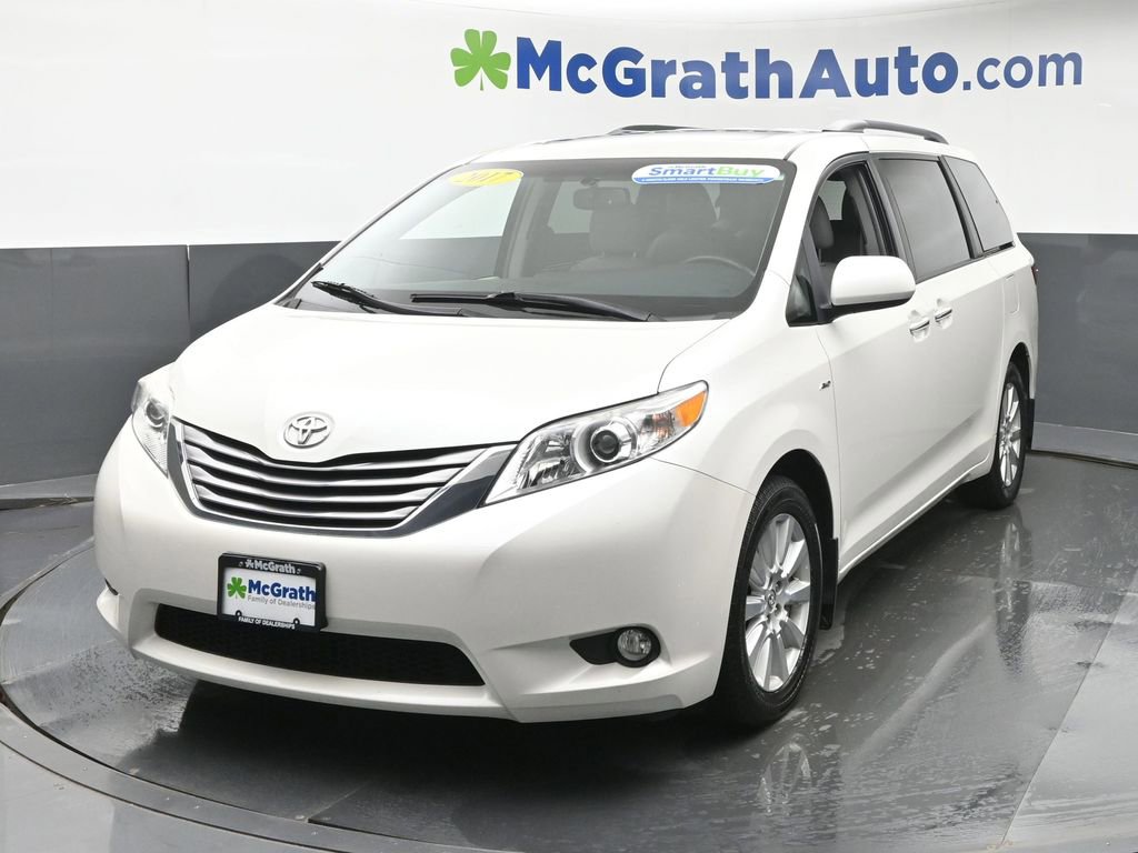 Used 2017 Toyota Sienna XLE w/ XLE Navigation Package image 20