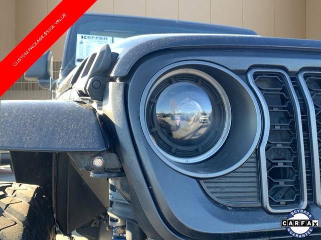 Certified 2022 Jeep Gladiator Mojave AWD/4WD image 11