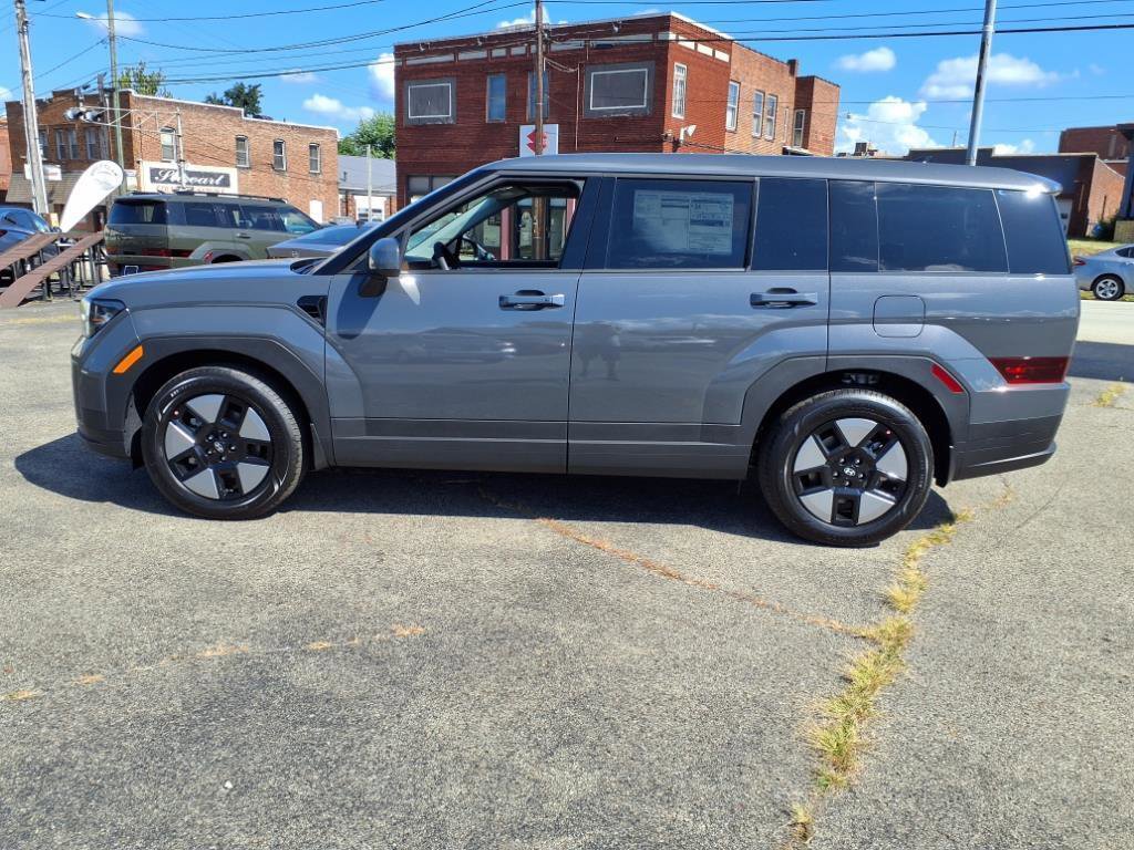 New 2026 Hyundai Santa Fe SE image 2