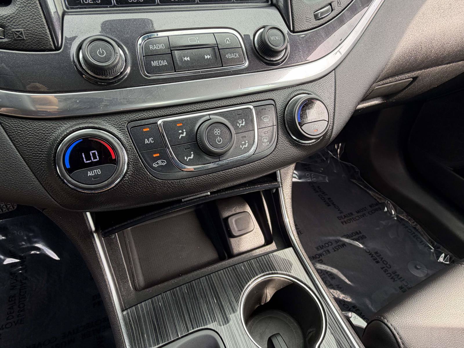Used 2019 Chevrolet Impala LT FWD image 13