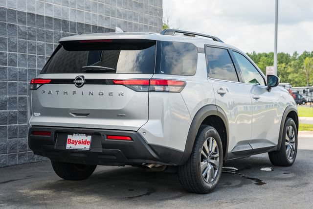 Used 2025 Nissan Pathfinder SV AWD/4WD image 6