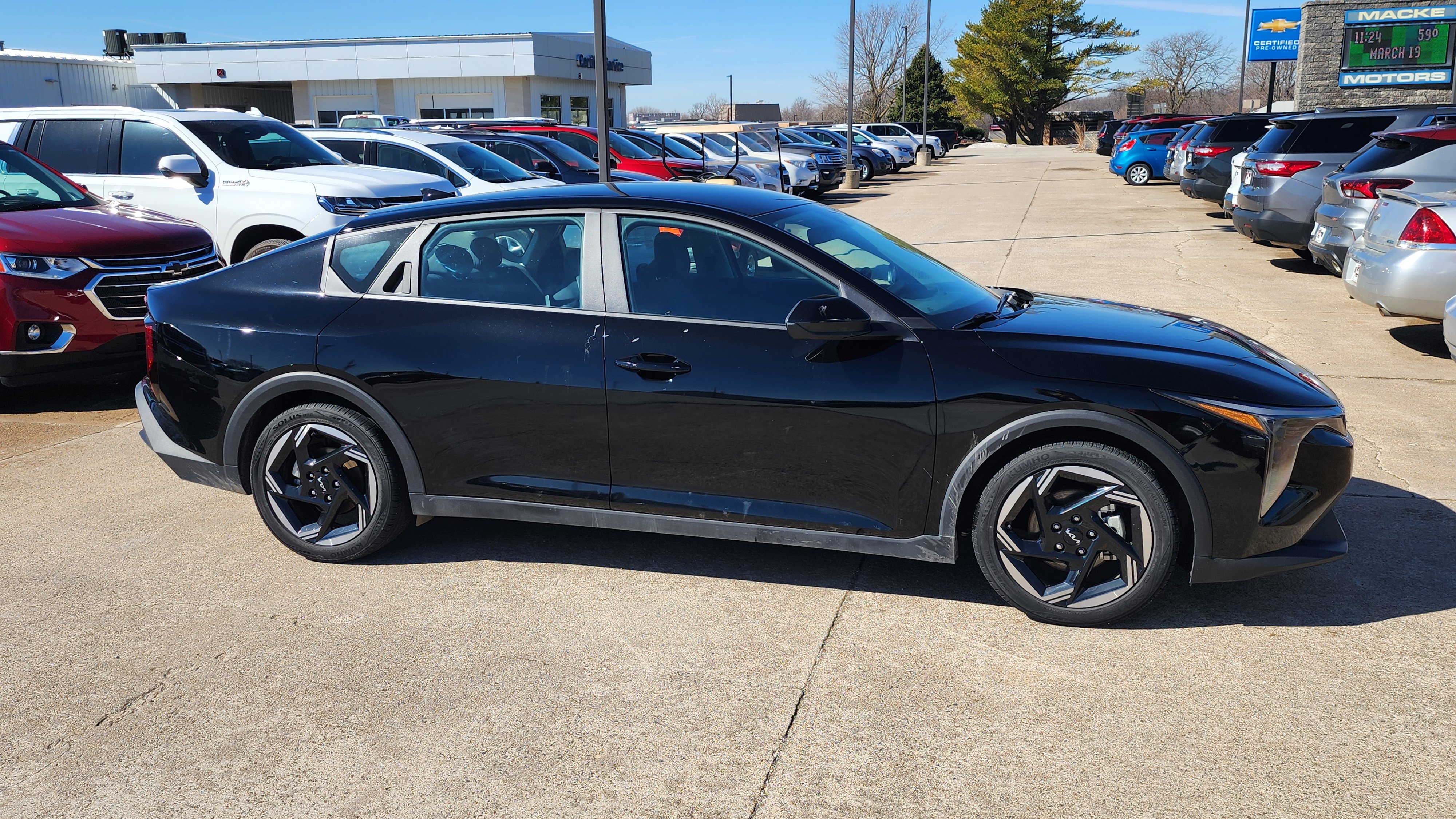 Used 2025 Kia K4 EX image 4