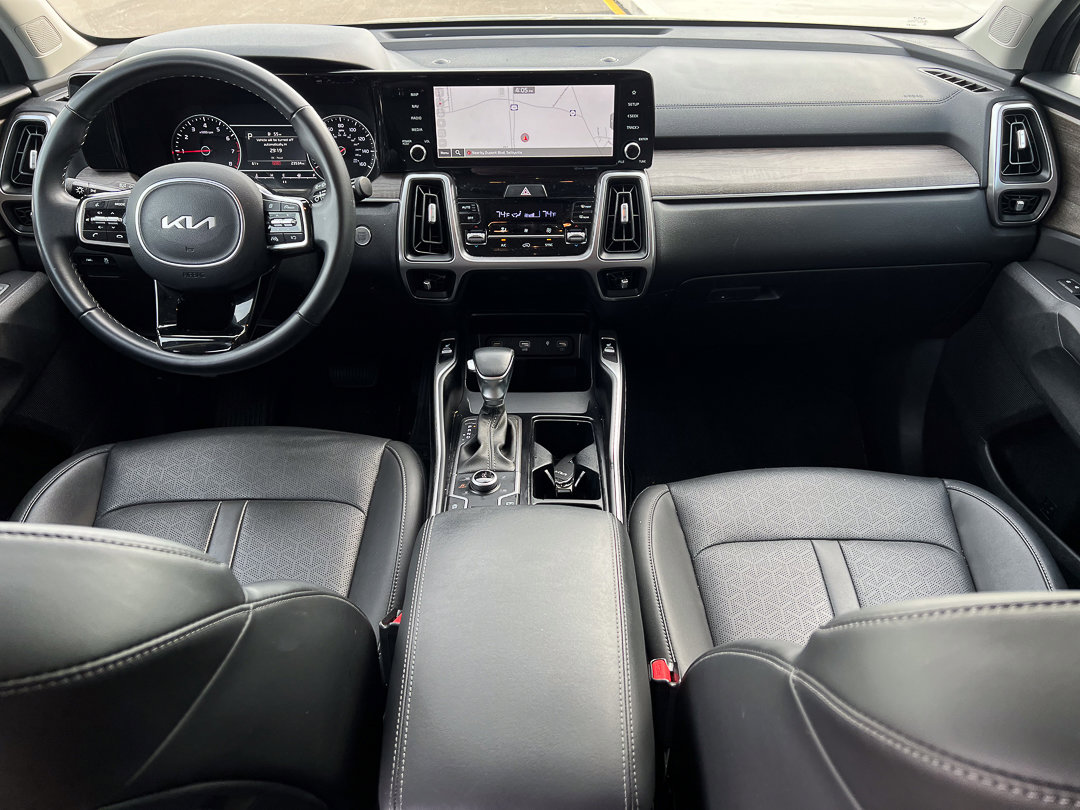 Used 2023 Kia Sorento S image 31