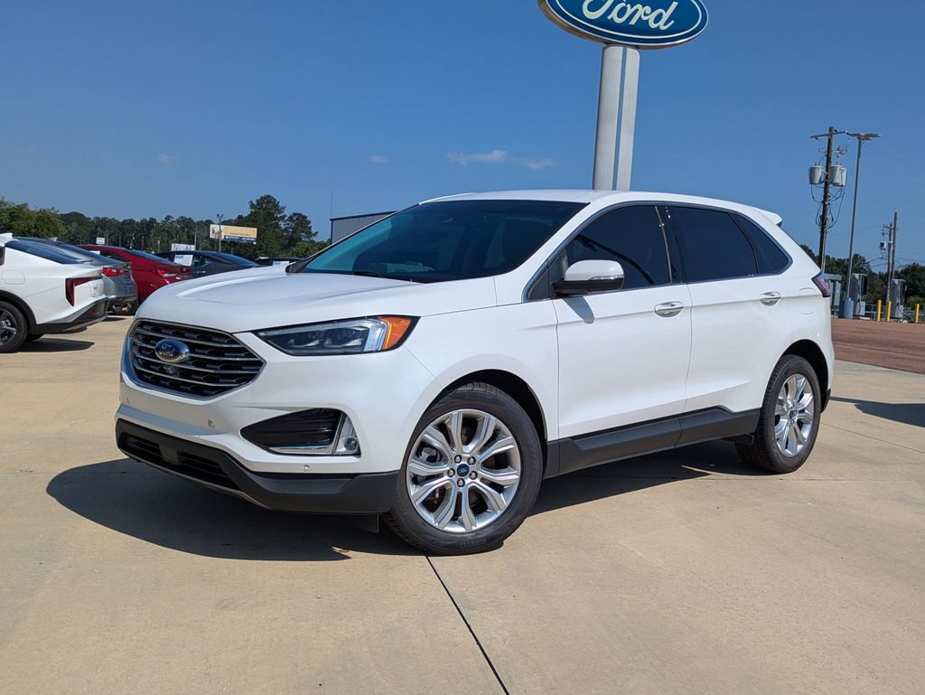 Used 2022 Ford Edge Titanium w/ Equipment Group 301A AWD/4WD image 4