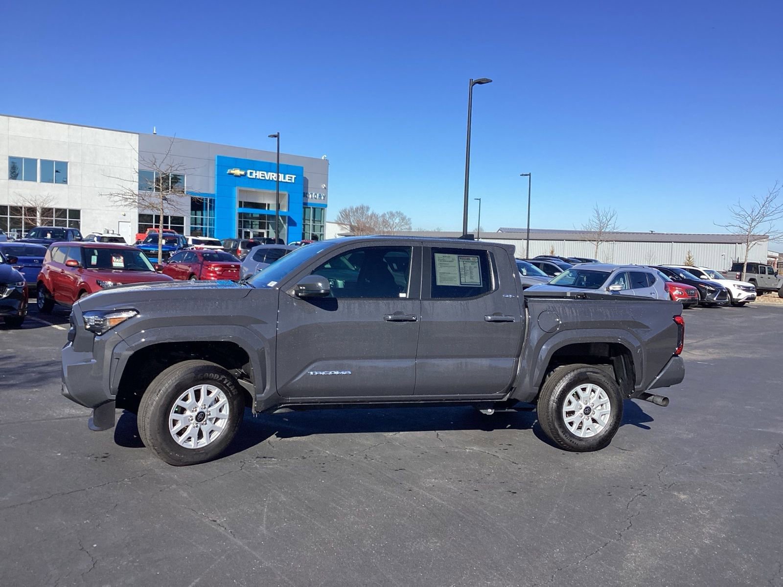 Used 2025 Toyota Tacoma SR5 image 6