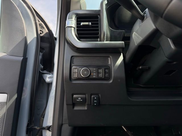 Used 2026 Ford F250 Lariat w/ Lariat Ultimate Package AWD/4WD image 19