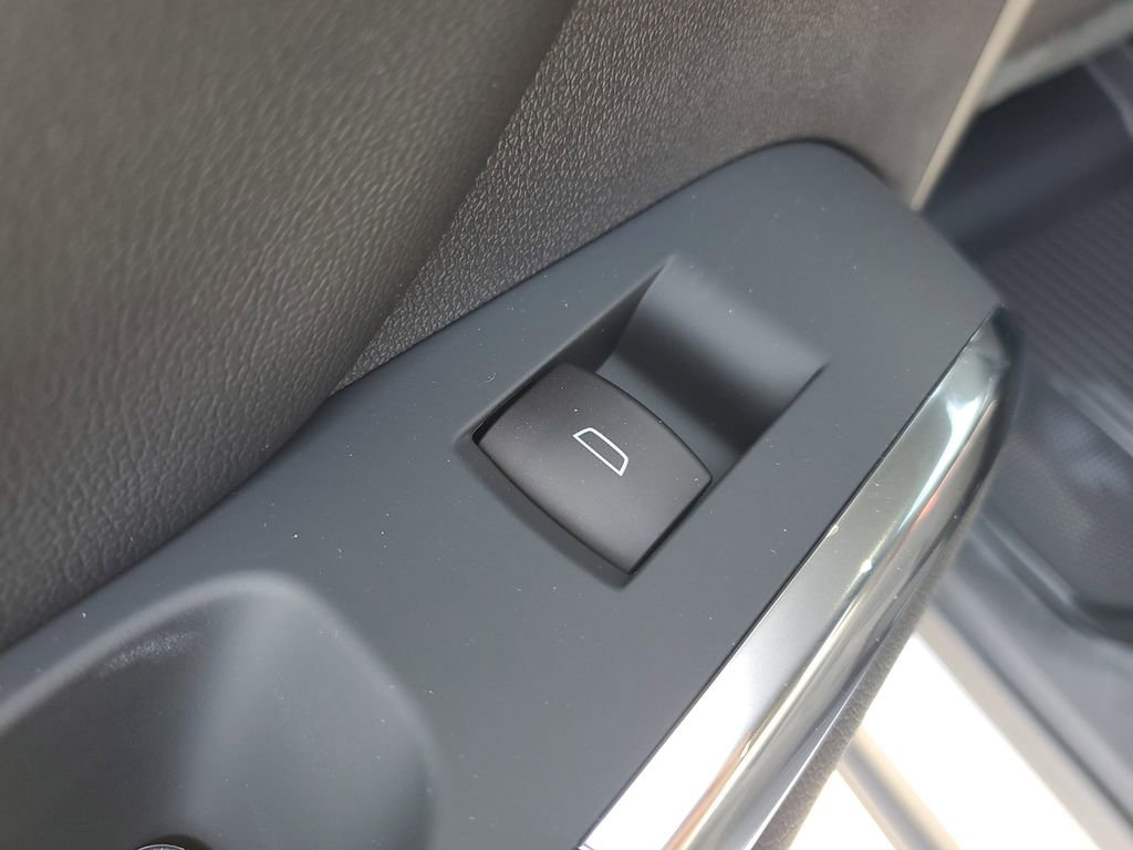 New 2026 Chevrolet Traverse LT w/ Driver Confidence Package image 15