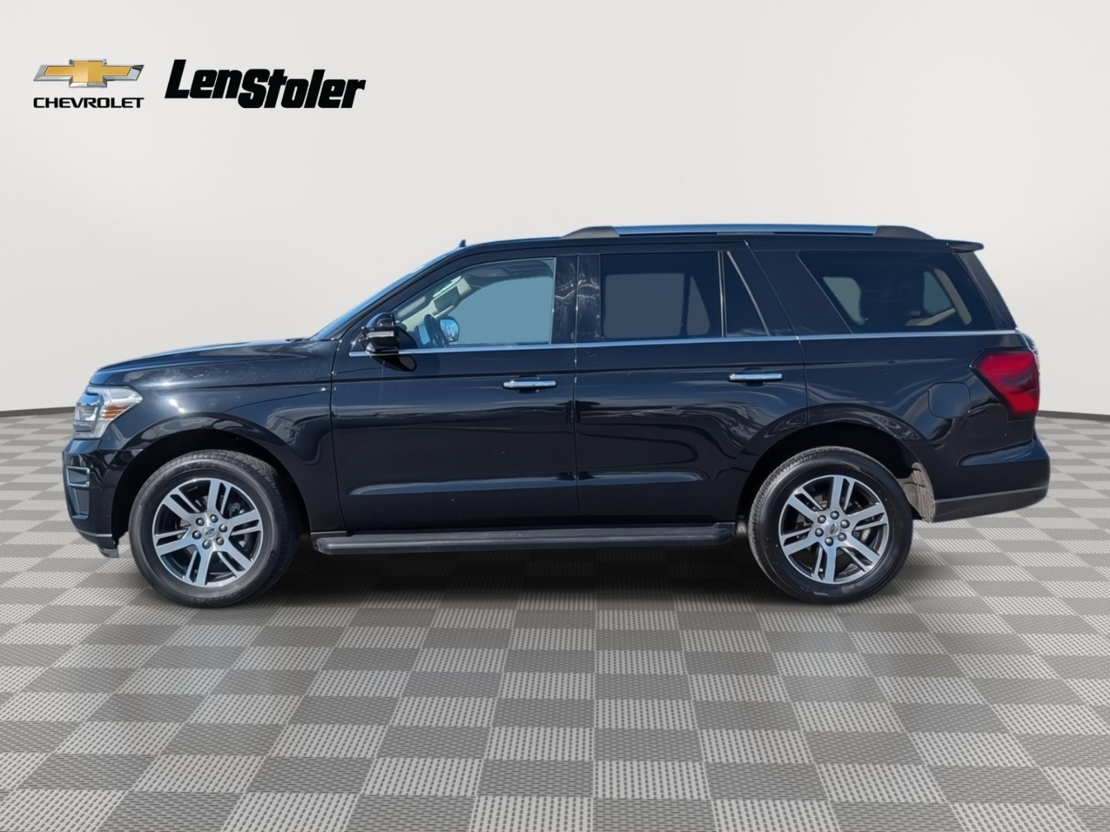 Used 2024 Ford Expedition Limited image 2