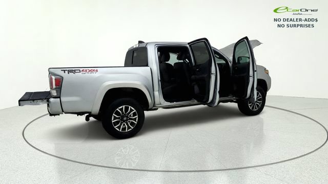 Used 2022 Toyota Tacoma TRD Sport w/ Technology Package AWD/4WD image 8