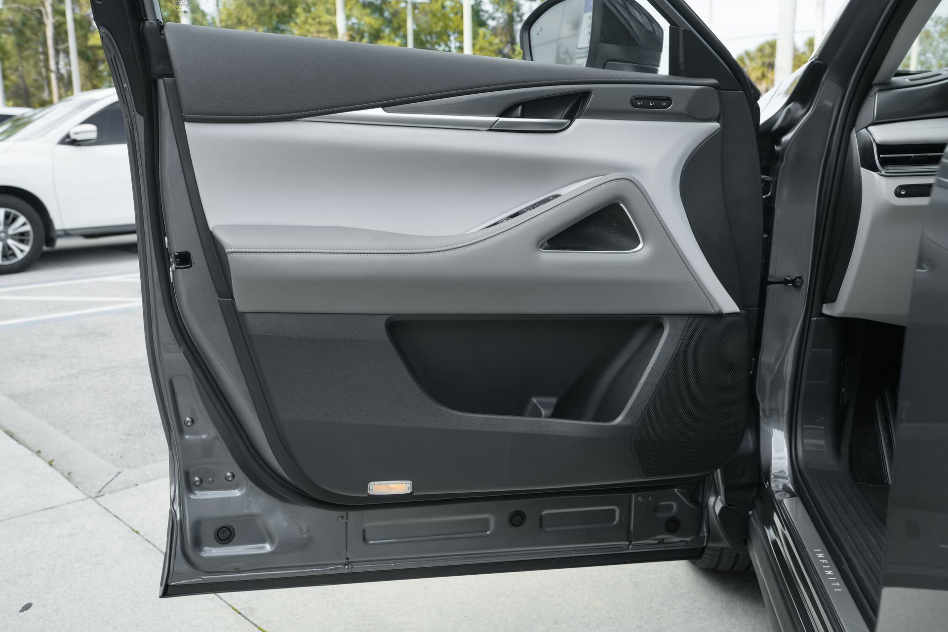 New 2026 INFINITI QX60 Luxe w/ Cargo Package image 25