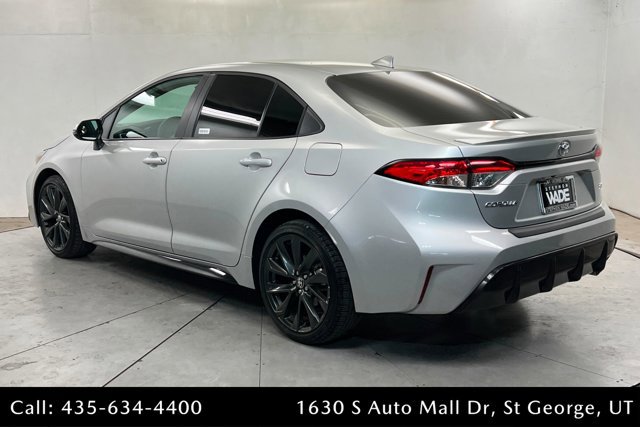 Used 2025 Toyota Corolla SE image 3