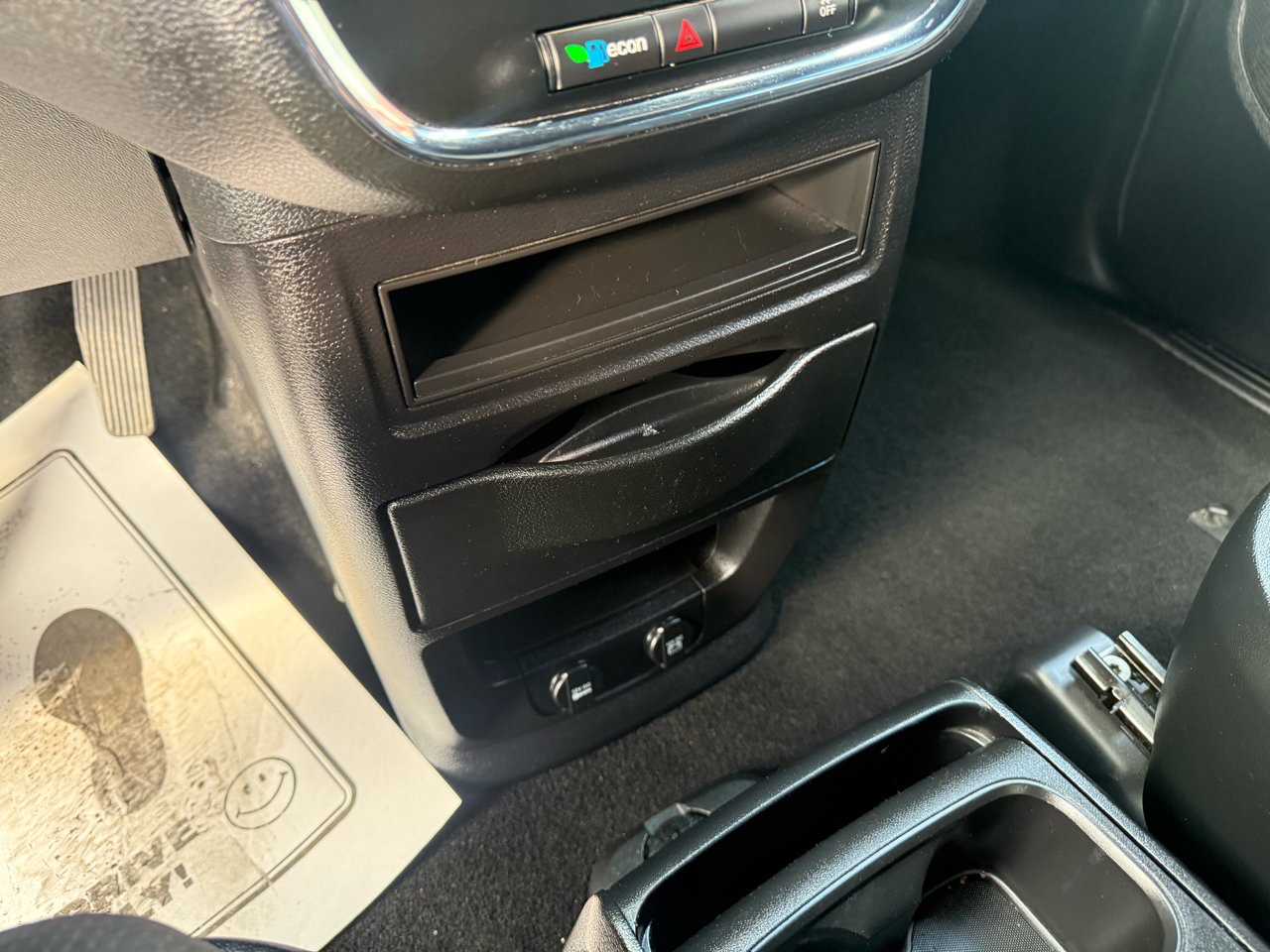 Used 2019 Dodge Grand Caravan SE image 23