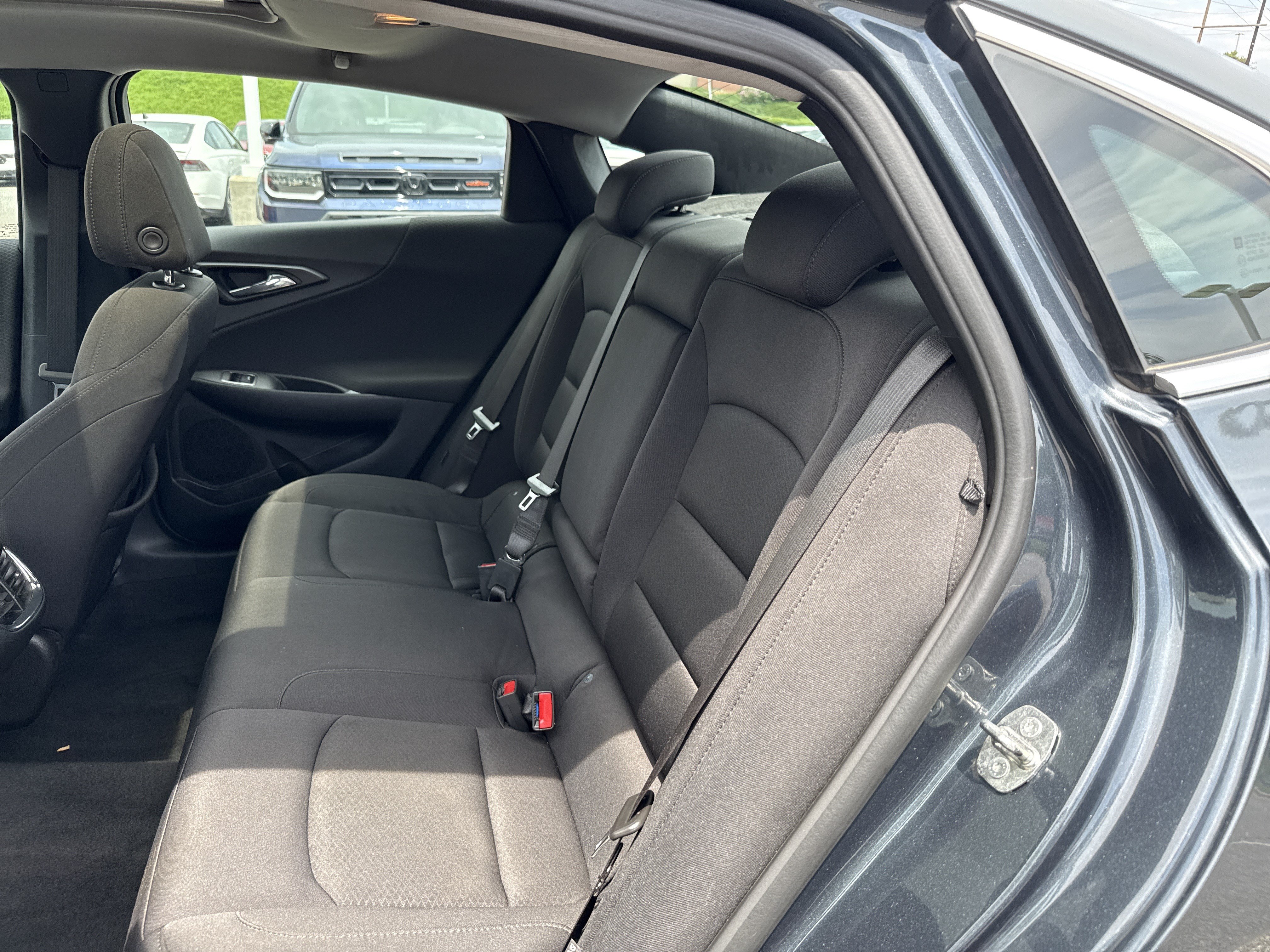 Used 2021 Chevrolet Malibu LT FWD image 36