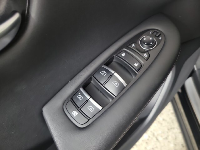 Certified 2025 INFINITI QX50 Luxe AWD/4WD image 18