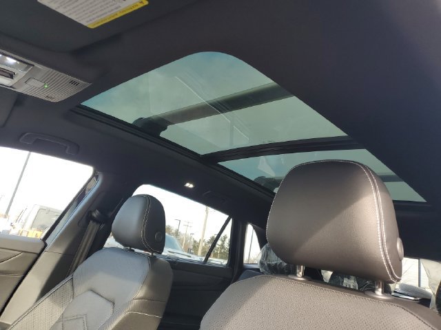 New 2026 Volkswagen Atlas Cross Sport SE AWD/4WD image 13